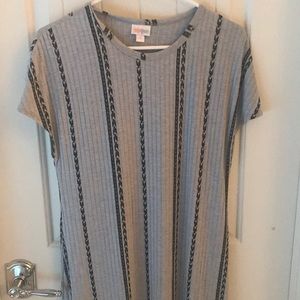 NWT Lularoe Maria, Ribbed Gray w/black detail, Sm